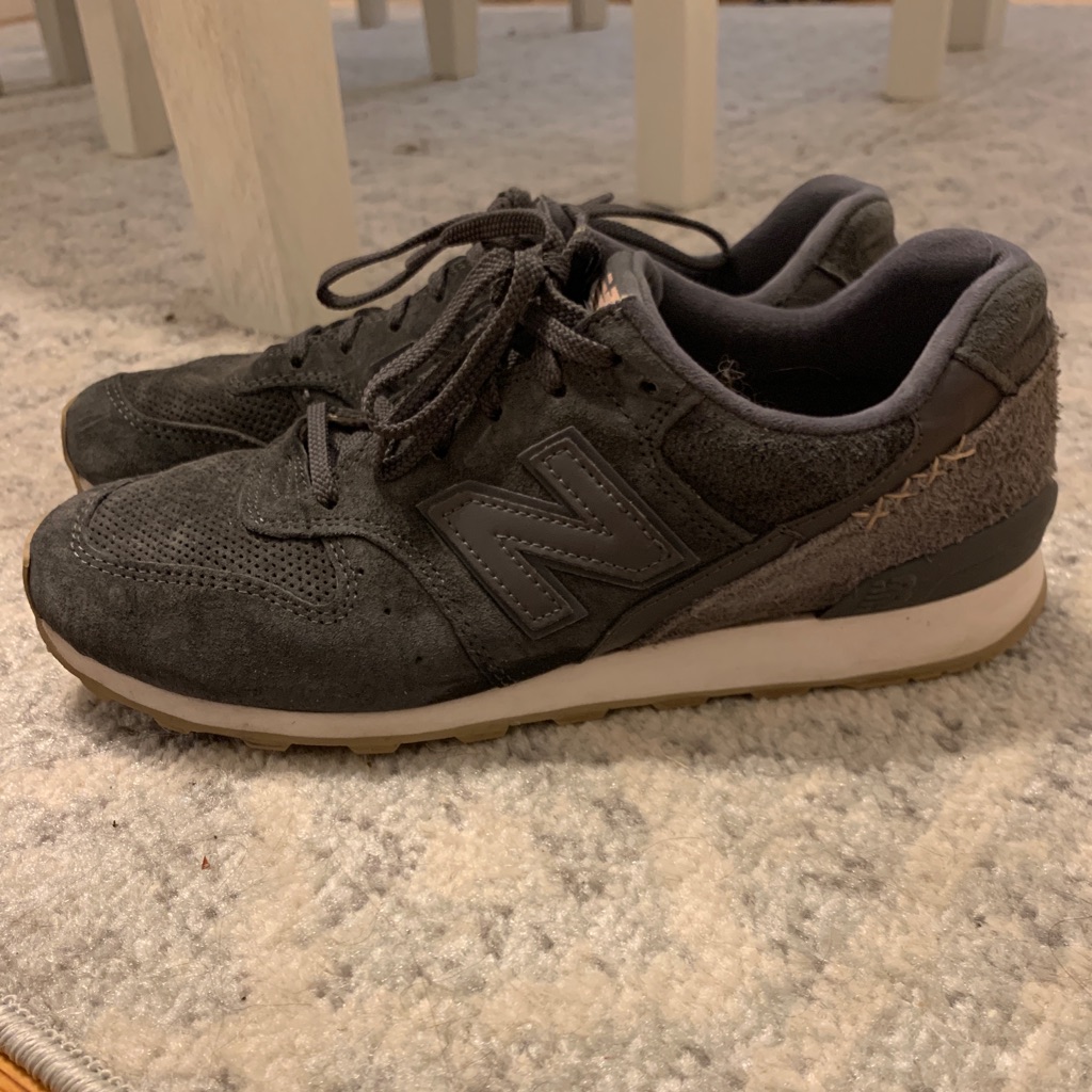 New Balance 696 Shoes